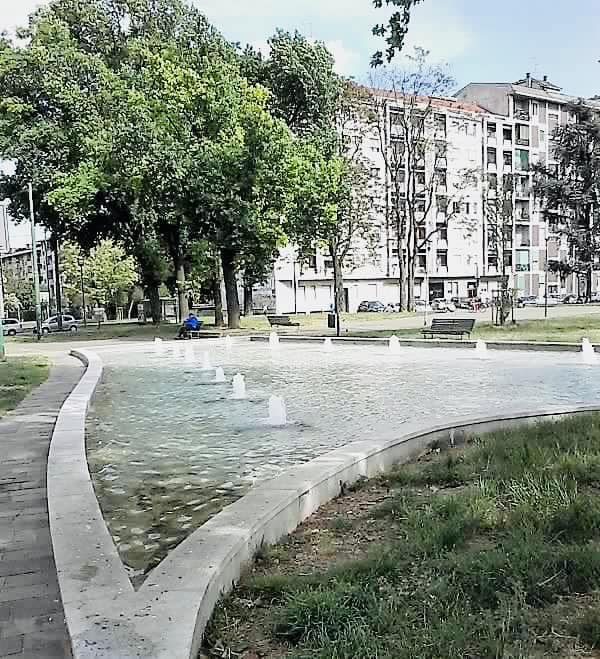 Piazza Tirana