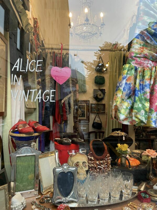Alice in Vintage
